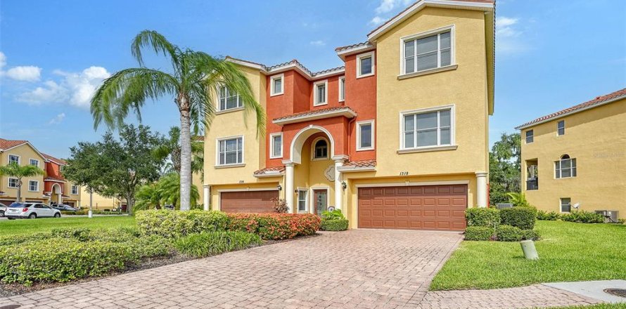 Touwnhouse à Palmetto, Floride 4 chambres, 264.59 m2 № 1359165