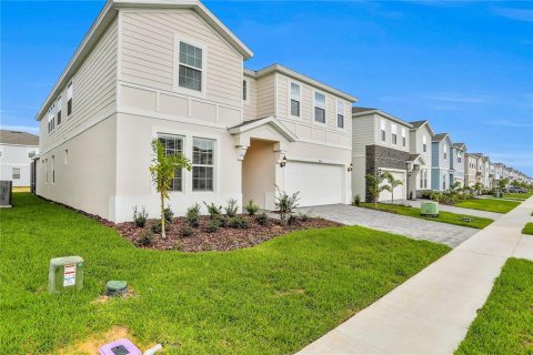 House in Davenport, Florida 10 bedrooms, 408.68 sq.m. № 1288494 - photo 4