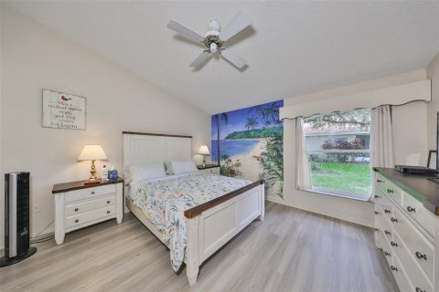 Condo in Sun City Center, Florida, 2 bedrooms  № 1359084 - photo 26