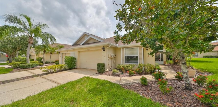 Condo in Sun City Center, Florida, 2 bedrooms  № 1359084