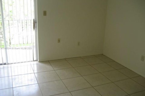 Copropriété à louer à Miami, Floride: 1 chambre, 45.52 m2 № 911059 - photo 12