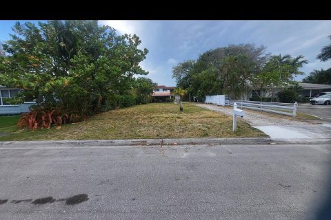 House in Lake Worth, Florida 1 bedroom, 63.73 sq.m. № 1077402 - photo 1