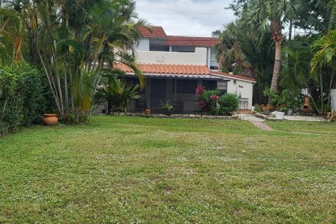 House in Lake Worth, Florida 1 bedroom, 63.73 sq.m. № 1077402 - photo 12