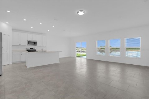 Villa ou maison à vendre à Kissimmee, Floride: 4 chambres, 179.86 m2 № 1320228 - photo 6