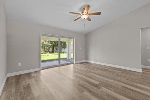 House in Port Charlotte, Florida 4 bedrooms, 144.56 sq.m. № 1320227 - photo 5