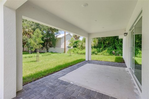 House in Port Charlotte, Florida 4 bedrooms, 144.56 sq.m. № 1320227 - photo 9