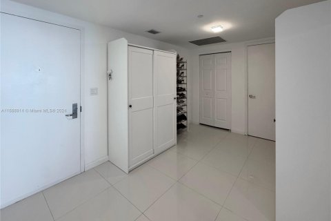 Condominio en venta en Miami, Florida, 2 dormitorios, 119.84 m2 № 1431434 - foto 17