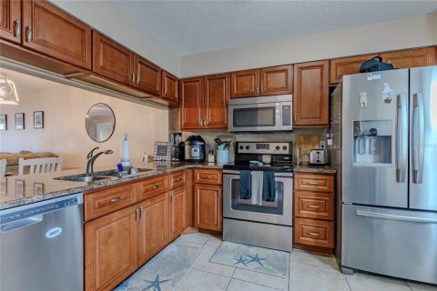 Condo in Bradenton, Florida, 2 bedrooms  № 1381357 - photo 5