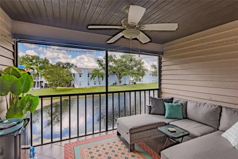 Condo in Bradenton, Florida, 2 bedrooms  № 1381357 - photo 13