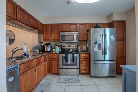 Condo in Bradenton, Florida, 2 bedrooms  № 1381357 - photo 6