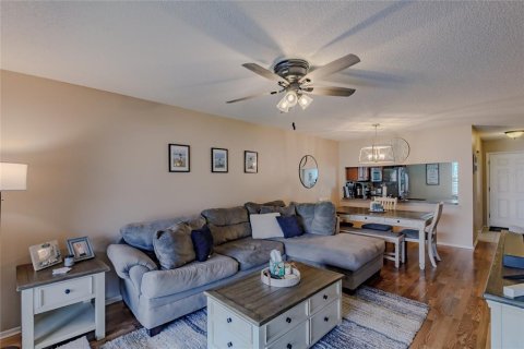 Condo in Bradenton, Florida, 2 bedrooms  № 1381357 - photo 12