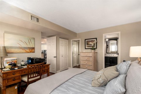 Condominio en venta en Hillsboro Beach, Florida, 2 dormitorios, 87.98 m2 № 992078 - foto 25