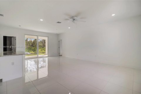 Casa en venta en Lehigh Acres, Florida, 3 dormitorios, 130.62 m2 № 1167940 - foto 7