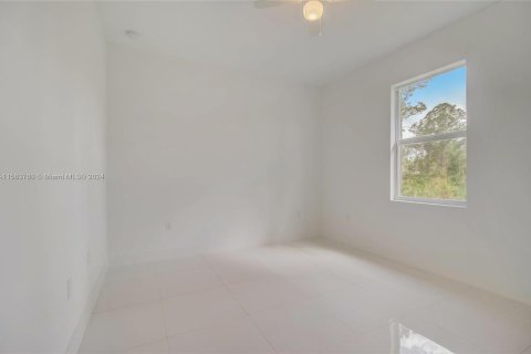 Casa en venta en Lehigh Acres, Florida, 3 dormitorios, 130.62 m2 № 1167940 - foto 17