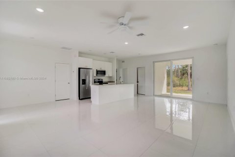 Casa en venta en Lehigh Acres, Florida, 3 dormitorios, 130.62 m2 № 1167940 - foto 9
