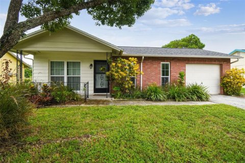 Villa ou maison à vendre à New Port Richey, Floride: 2 chambres, 102.19 m2 № 1374079 - photo 4