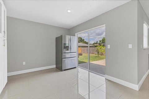 Casa en venta en Sarasota, Florida, 4 dormitorios, 174.66 m2 № 1374111 - foto 16