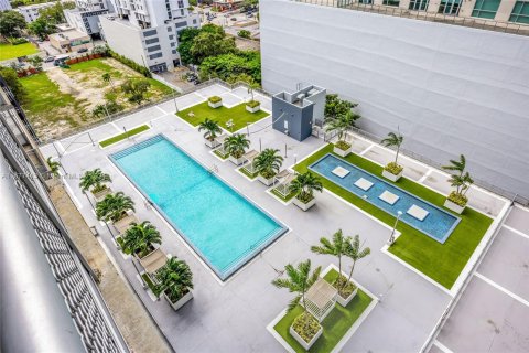 Condominio en venta en Miami, Florida, 59.27 m2 № 1403081 - foto 13