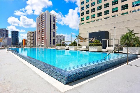 Condominio en venta en Miami, Florida, 59.27 m2 № 1403081 - foto 14