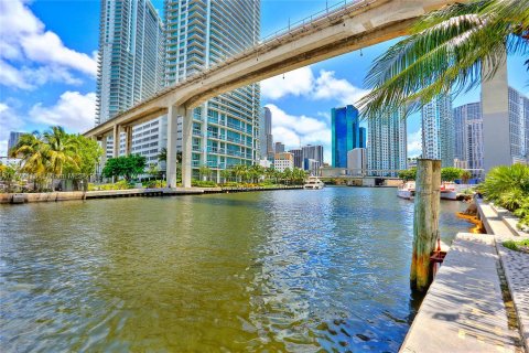 Condominio en venta en Miami, Florida, 59.27 m2 № 1403081 - foto 17