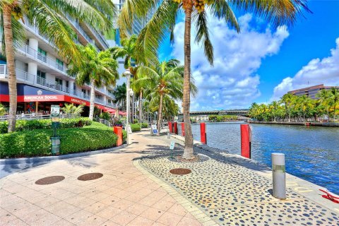 Copropriété à vendre à Miami, Floride: 59.27 m2 № 1403081 - photo 16