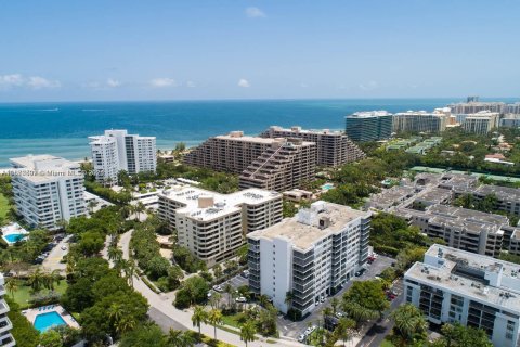 Condominio en venta en Key Biscayne, Florida, 2 dormitorios, 127.28 m2 № 1403127 - foto 1