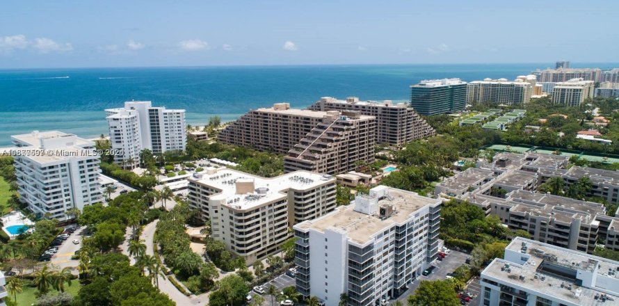 Condominio en Key Biscayne, Florida, 2 dormitorios  № 1403127