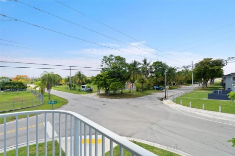 Townhouse in Homestead, Florida 4 bedrooms, 133.22 sq.m. № 1231940 - photo 23