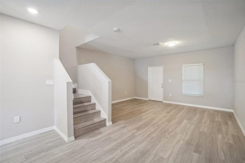 Townhouse in Tampa, Florida 2 bedrooms, 123.93 sq.m. № 1359194 - photo 8