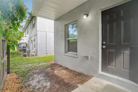 Townhouse in Tampa, Florida 2 bedrooms, 123.93 sq.m. № 1359194 - photo 22