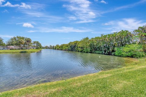 Condominio en venta en Delray Beach, Florida, 2 dormitorios, 82.03 m2 № 1118529 - foto 15