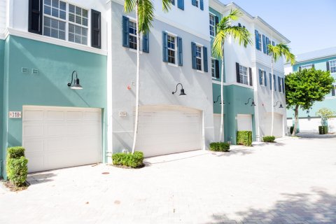 Townhouse in Delray Beach, Florida 3 bedrooms, 190.08 sq.m. № 825532 - photo 28