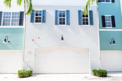 Townhouse in Delray Beach, Florida 3 bedrooms, 190.08 sq.m. № 825532 - photo 29