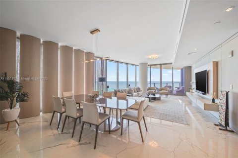 Condo in Sunny Isles Beach, Florida, 4 bedrooms  № 923871 - photo 6