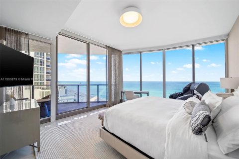 Copropriété à vendre à Sunny Isles Beach, Floride: 4 chambres, 286.14 m2 № 923871 - photo 15