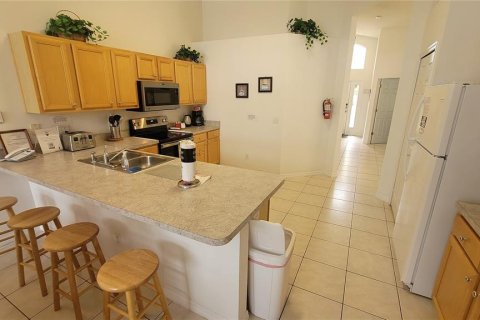 Casa en venta en Kissimmee, Florida, 5 dormitorios, 182.09 m2 № 1362112 - foto 9