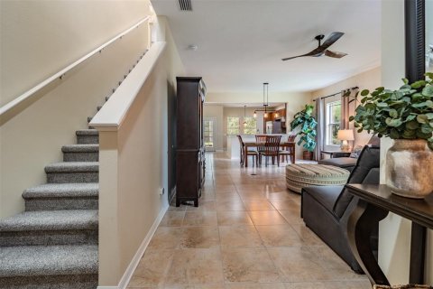 Casa en venta en Land O' Lakes, Florida, 5 dormitorios, 272.3 m2 № 1362108 - foto 5