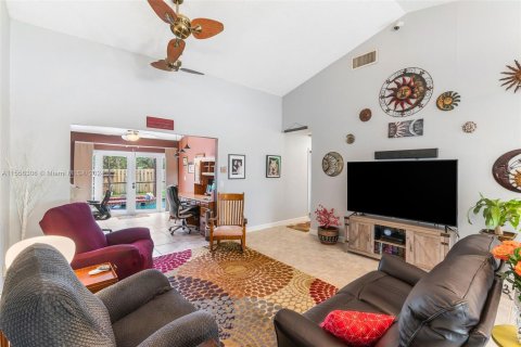 Villa ou maison à vendre à Coral Springs, Floride: 3 chambres, 173.73 m2 № 1078391 - photo 6