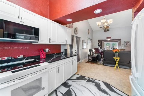 Casa en venta en Coral Springs, Florida, 3 dormitorios, 173.73 m2 № 1078391 - foto 3