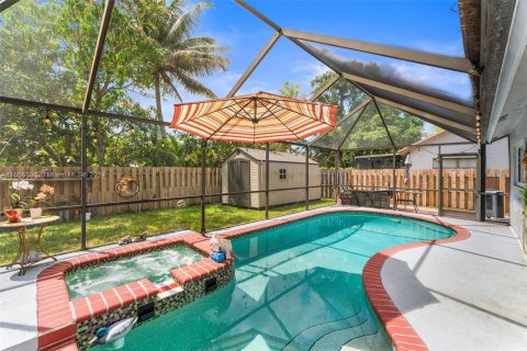 Villa ou maison à vendre à Coral Springs, Floride: 3 chambres, 173.73 m2 № 1078391 - photo 2