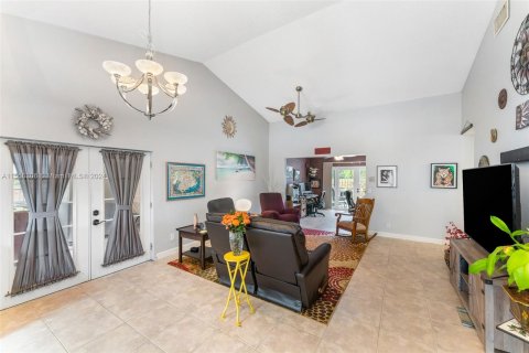 Villa ou maison à vendre à Coral Springs, Floride: 3 chambres, 173.73 m2 № 1078391 - photo 5