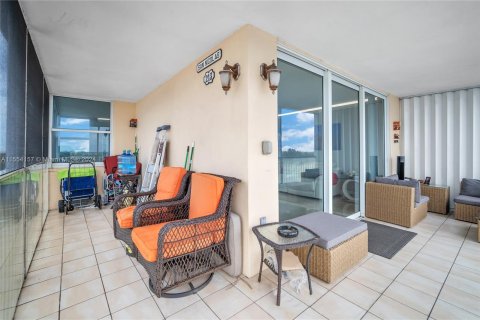 Condominio en venta en Miami Gardens, Florida, 4 dormitorios, 181.72 m2 № 1078295 - foto 8