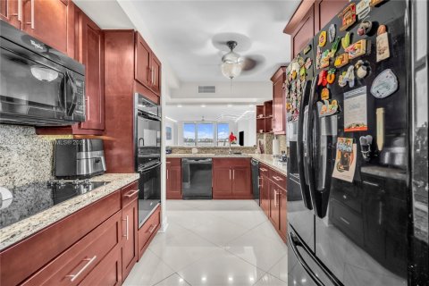 Condominio en venta en Miami Gardens, Florida, 4 dormitorios, 181.72 m2 № 1078295 - foto 5