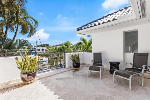 Casa en venta en Fort Lauderdale, Florida, 5 dormitorios, 534.37 m2 № 846208 - foto 19