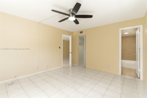 Copropriété à vendre à Tamarac, Floride: 2 chambres, 88.16 m2 № 1375608 - photo 29