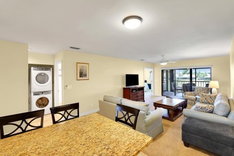 Condo in Hobe Sound, Florida, 2 bedrooms  № 1146621 - photo 21