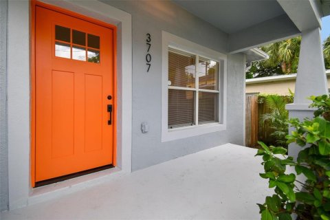 Casa en venta en Tampa, Florida, 3 dormitorios, 111.48 m2 № 1338336 - foto 8