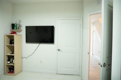 Townhouse in Miami, Florida 3 bedrooms, 123.37 sq.m. № 1207737 - photo 23