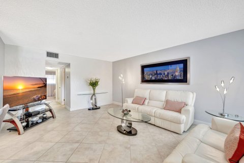 Condo in Deerfield Beach, Florida, 2 bedrooms  № 1207740 - photo 20