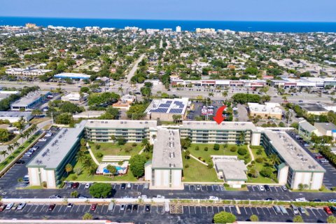 Condo in Deerfield Beach, Florida, 2 bedrooms  № 1207740 - photo 8